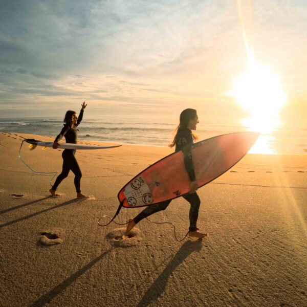 Surf e yoga <br>con Elena Roccatagliata<br>22>29 Agosto