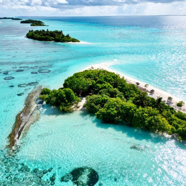 Bali SURF & YOGA<br>con Lorenzo Sartore <br> 30 APRILE > 9 MAGGIO